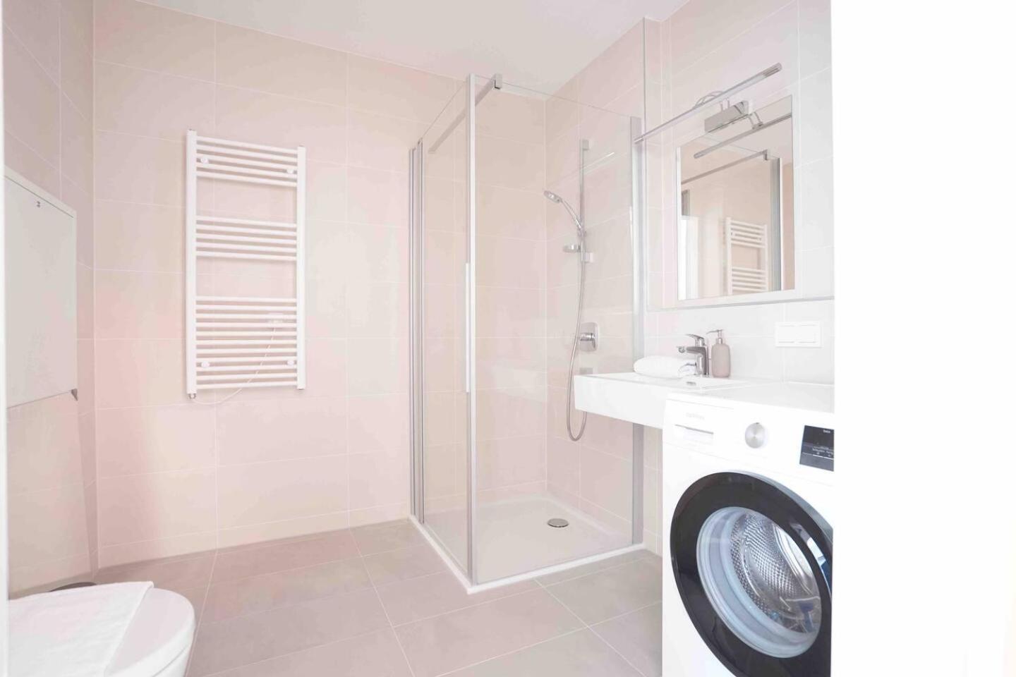 Apartment Exquisite Studio With Rooftop Pool Wien